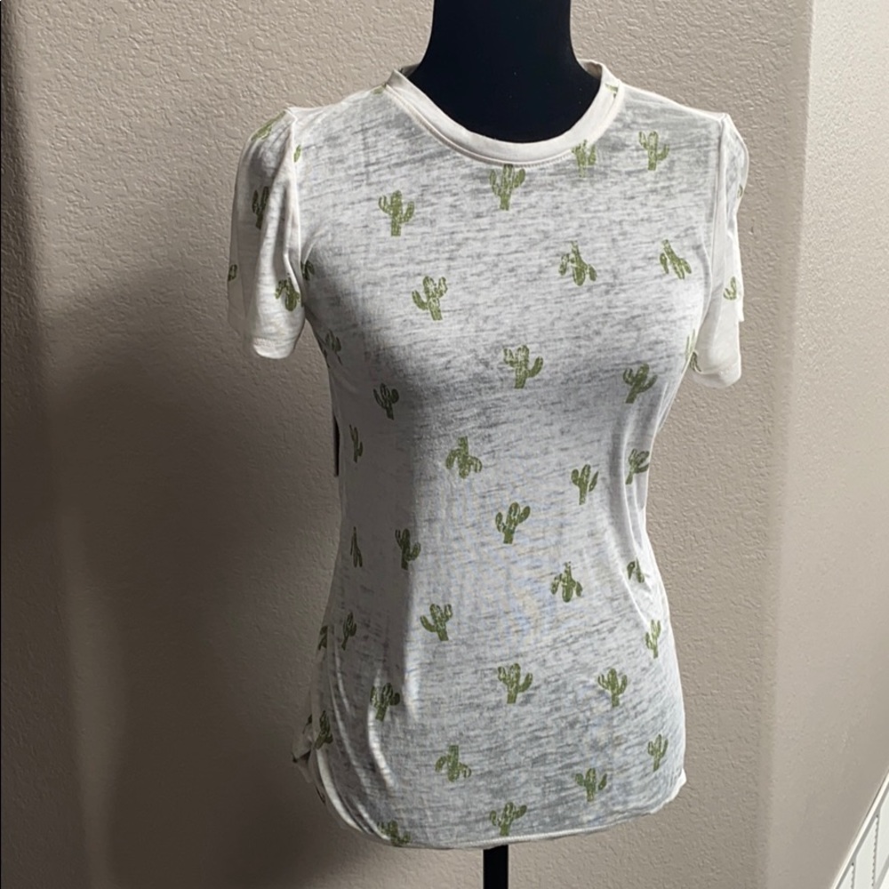 Zoe + Liv Cactus Top